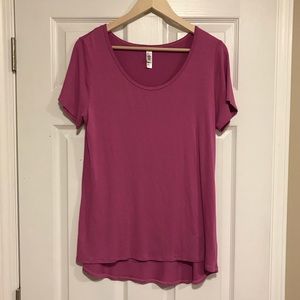 LuLaRoe Classic T pink top
